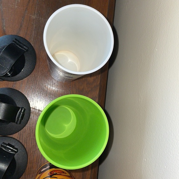 Bundle of 7 Tupperware tumblers Halloween kaliope fiesta spooky spectacular - Picture 6 of 7